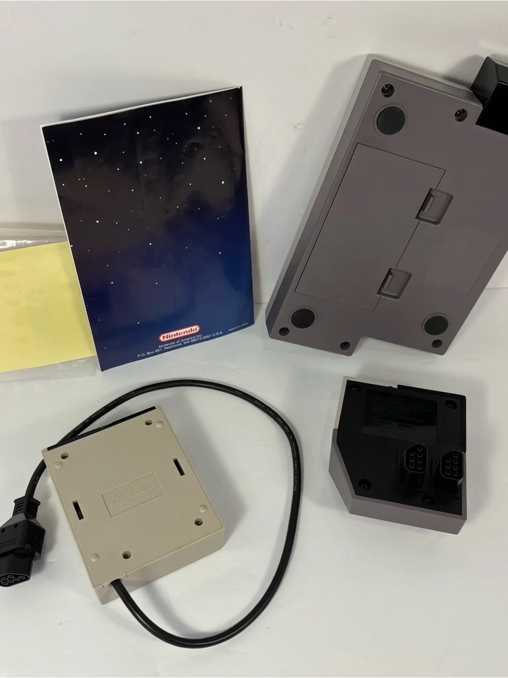 Original Nintendo NES Satellite 4 Player Wireless Adapter MultiTap Base Receiver